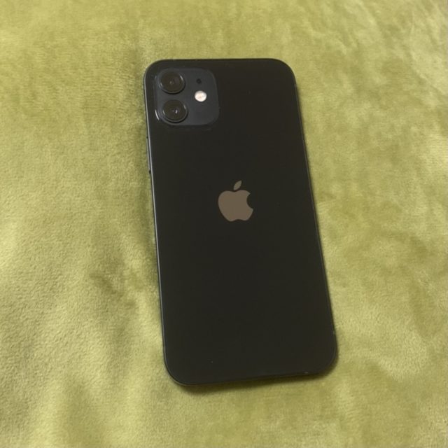 iPhone12(128GB)ブラック